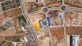Solar industrial en Mas dels foressos s/n. Solar industrial a dos calles en venta  picassent
