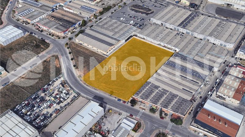 Foto b7061d88-2ef3-4ec0-a53e-5a773c47711e. Area edificabile industriale in calle perello s/n in Torrent