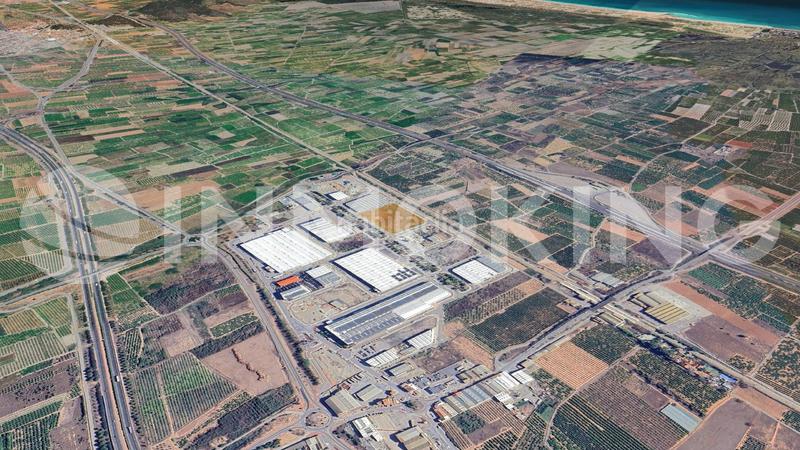 Foto 77896744-4d50-4f39-812f-36d72919dc75. Solar industrial en av. proyecto s/n suelo industrial facahada a tres calles en venta en Quartell