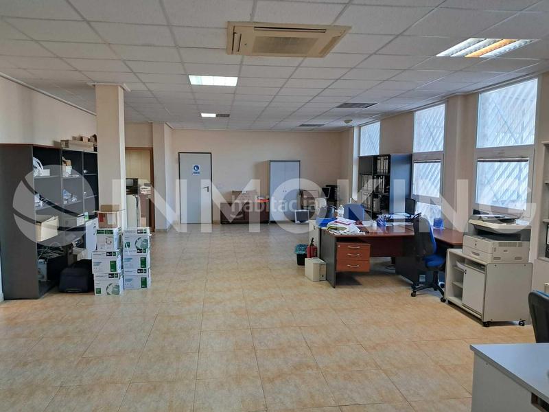 Foto 80c3db64-d518-4c3f-98dc-13e9e50c58be. Rent industrial building with heating in Alberic