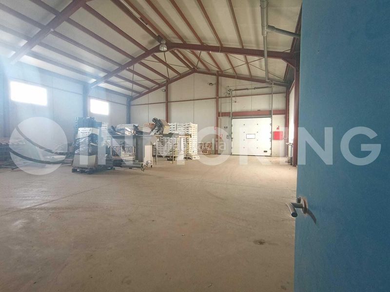 Foto db63c82b-a322-4d0f-88e3-5fb33e330f30. Affitto capannone industriale in carretera valldolises 29 in Murcia