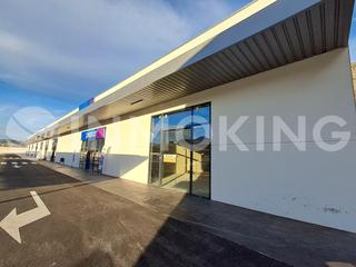 Lloguer Local Comercial a Avda. de la valldigna 80. Local comercial de 425 m en el parque comercial tavernes de vall