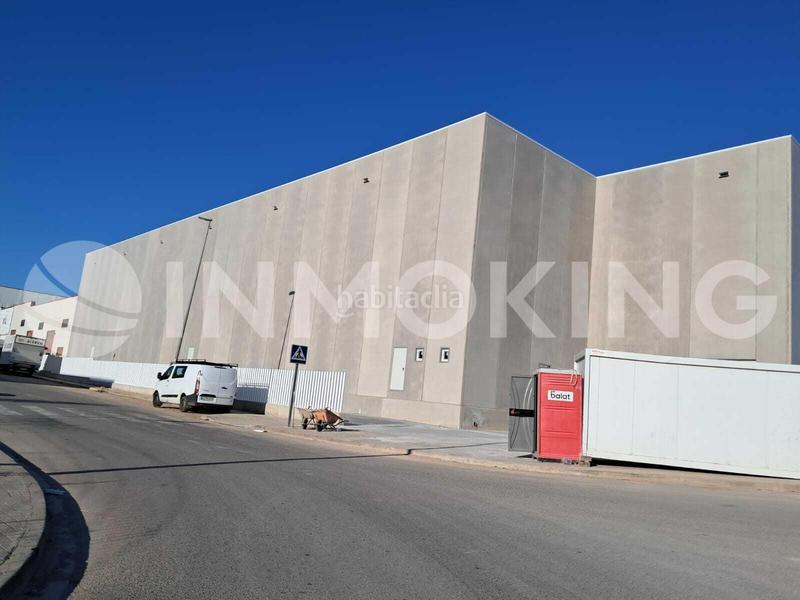 Foto 0e84866b-da59-403d-bed9-2ed00604bcbd. Bâtiment à usage industriel avec chauffage dans Museros