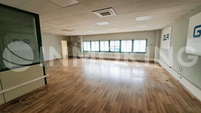 Foto 3b436ad7-ac03-4dd7-b7e9-b3a7c56c376c. Nau industrial a Meco pueblo Meco