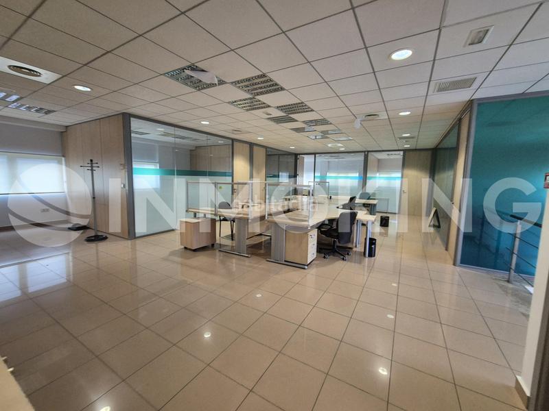 Foto 5ca791f6-23d1-4b63-937b-5f364caec8a1. Alquiler edificio en n/a 21 edificio corporativo de oficinas en alquiler en Paterna