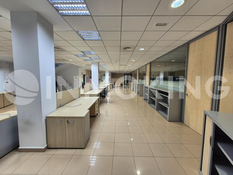 Foto 36ba1501-82c5-4f89-8f80-ae2cd3d5032c. Rent building in n/a 21 in Parc Tecnològic Paterna