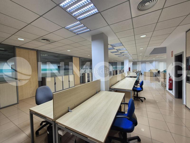 Foto 7c9e24dc-5e3d-4fad-8fa3-786e0d6ddc1c. Rent building in n/a 21 in Parc Tecnològic Paterna