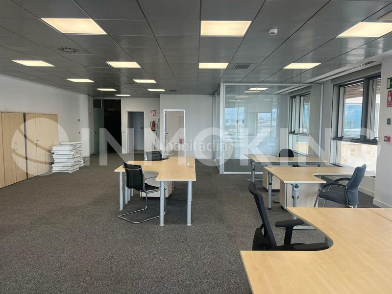 Foto f1336774-52f0-4424-8403-2f372568760c. Affitto ufficio con riscaldamento in Arroyo de la Vega La Moraleja