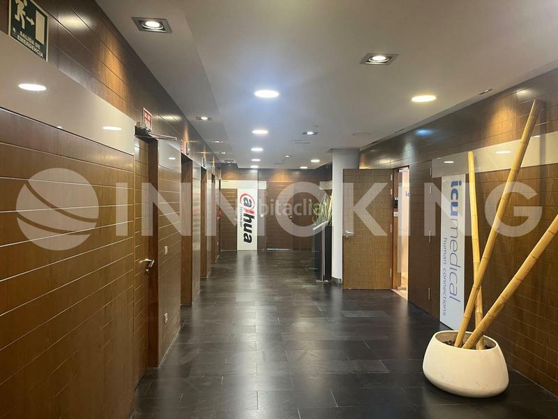 Foto 9ceb432d-fa87-4ff1-85a4-e43364a85015. Lloguer oficina amb calefacció a Arroyo de la Vega La Moraleja