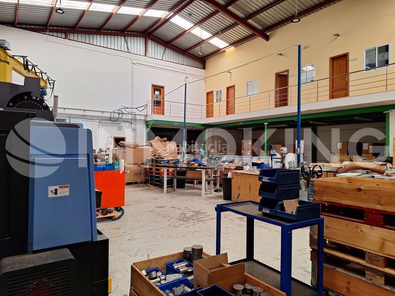 Foto 310a537c-d425-4631-96ff-52e5c0f477d8. Nau industrial a calle trilladora 8 a Playa del Puig El Puig de Santa Maria