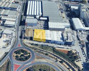 Miete Fabrikhalle in Calle penyagolosa. Nave industrial en alquiler primera línea de la pista de silla