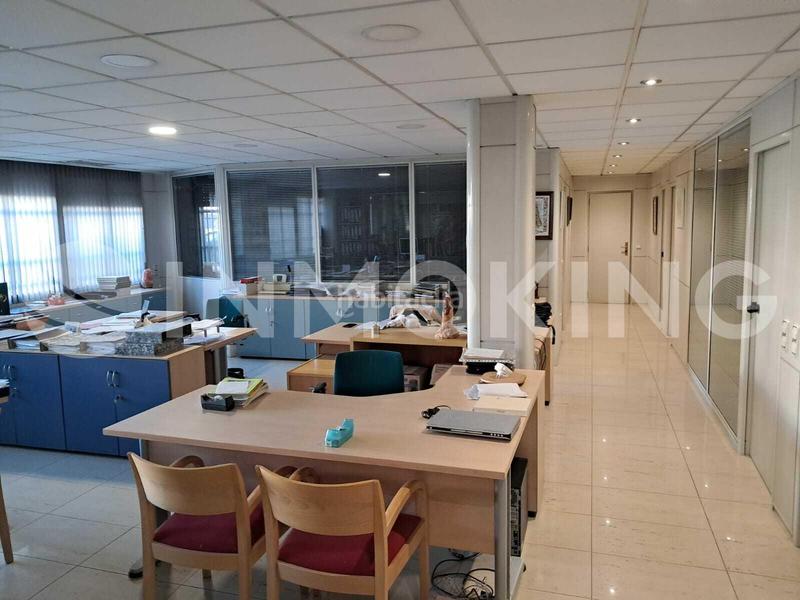 Foto f42716fe-7098-43ea-955c-cb022f8e1e64. Rent industrial building with heating in Silla