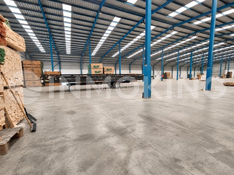 Foto 2712b783-7c26-4c45-a807-9507d65ab34a. Rent industrial building in Torija