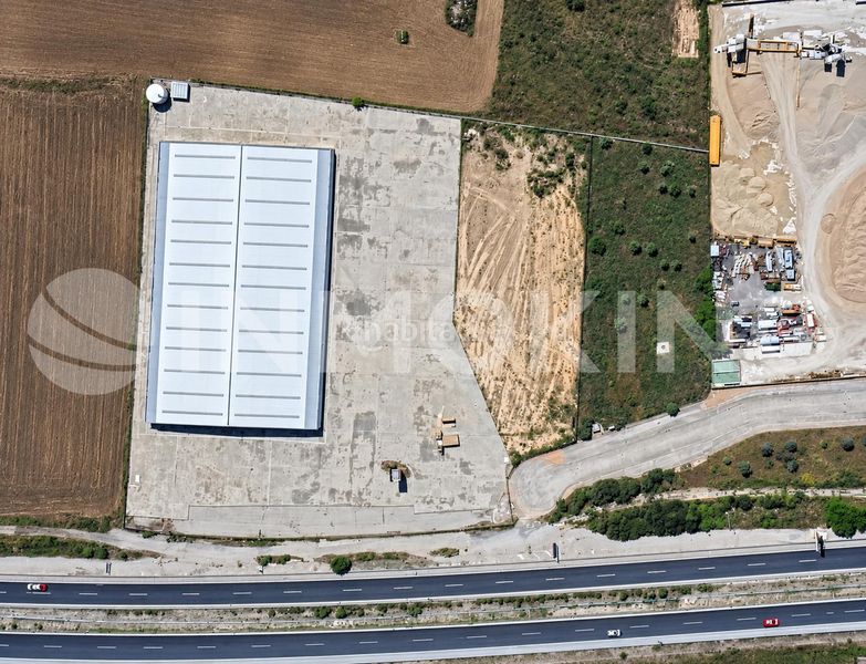 Foto 58489448-3665-4e46-bf12-166505a35fc1. Rent industrial building in Torija