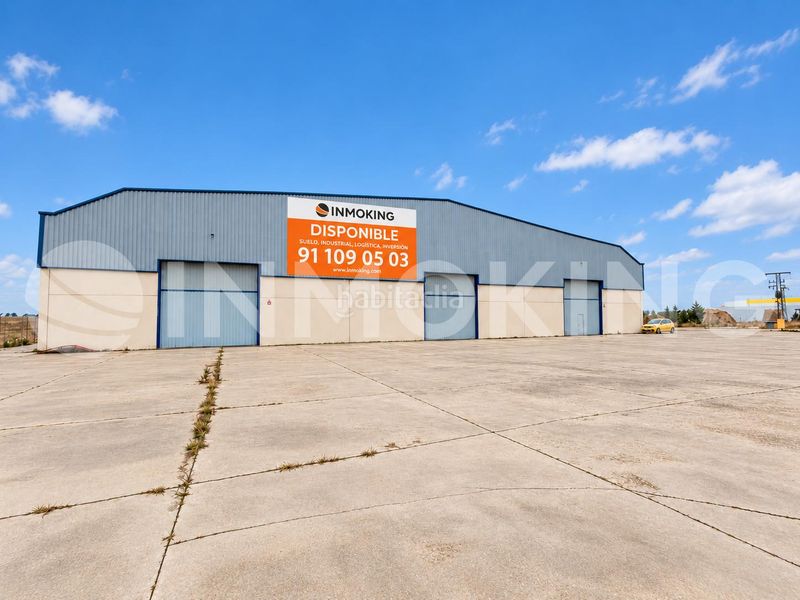 Foto 98fb0793-981d-49f2-91c5-e774562fcf9f. Rent industrial building in Torija