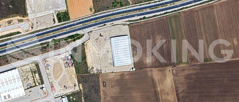 Foto bea236f0-07c9-47af-a257-5eee64a31231. Rent industrial building in Torija