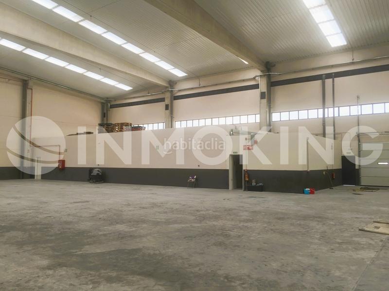 Foto bdd815dd-c7a5-4177-b0d5-af47909f77b7. Lloguer nau industrial a Zona Industrial Pinto
