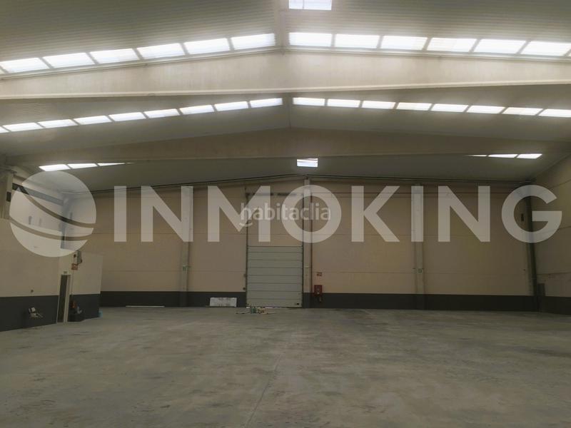 Foto ed8db5ea-6552-42b5-8346-eebbd74f8f81. Location bâtiment à usage industriel dans Zona Industrial Pinto