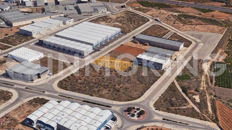 Foto 3f7027ac-e555-4c47-ada5-95b371d023d9. Industrial plot in calle 11 in Picassent