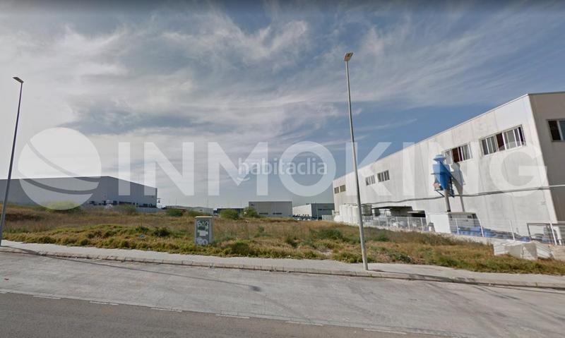 Foto f7dffbea-f6db-4e67-8e5e-8f6ef9c00a66. Industrial plot in calle 11 in Picassent