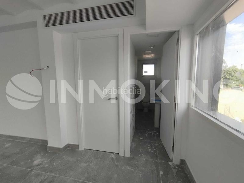 Foto 0989d944-c5c0-4d76-9d13-0cc4a77199c4. Rent office space in avenida del jarama 17 in Estación Coslada