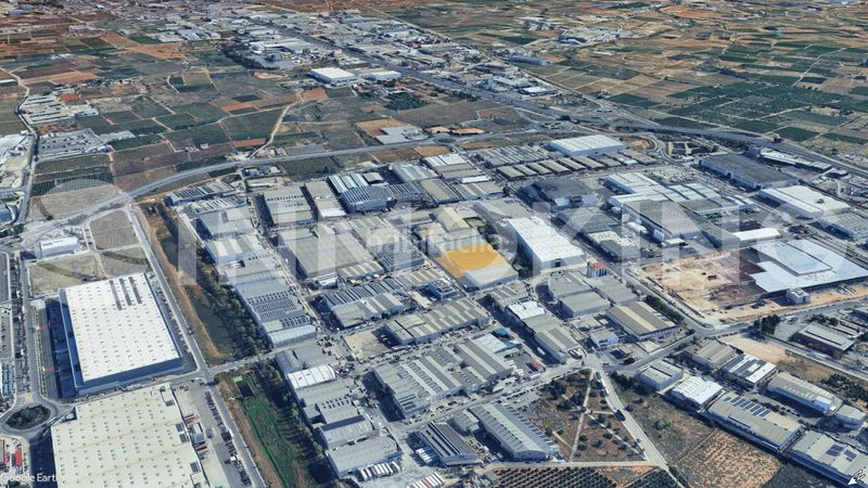 Foto ac008496-e426-478d-99a3-667c24b9987a. Nau industrial amb calefacció a Riba - roja de Túria