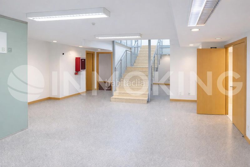 Foto b9641336-68bc-4bc9-b1f2-1e3b80fefbc6. Alquiler edificio  mixto en alquiler en fuencarral en Madrid