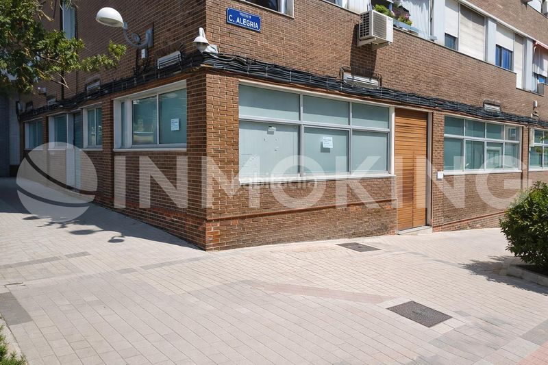 Foto e70b68a8-3aeb-476f-a843-4ebbc352ce9d. Alquiler edificio  mixto en alquiler en fuencarral en Madrid