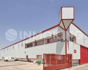 Location Bâtiment à usage industriel à Torres quevedo 18. Nave en alquiler en coslada