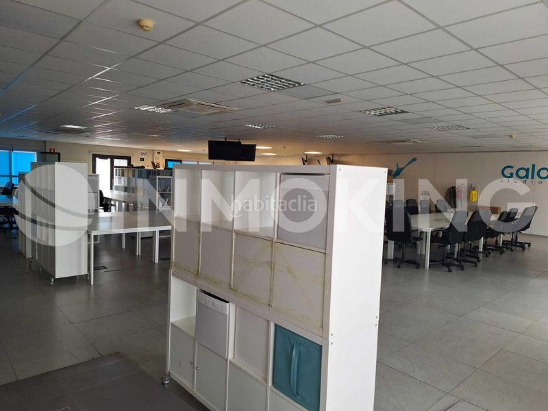 Foto 4f9afb78-ffad-4188-8622-2627ef5fa947. Edificio en calle ciudad de eibar 4 edificio corporativo en Paterna