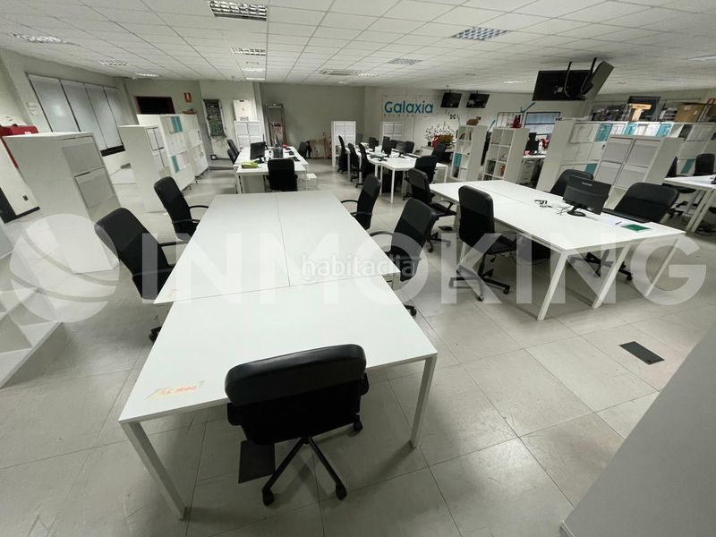 Foto a8b91f94-d4a9-4745-8801-d396c51c2574. Edificio en calle ciudad de eibar 4 edificio corporativo en Paterna