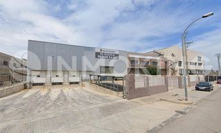 Lloguer Nau industrial  Calle fusters. Nave industriallogística con muelles en alcácer
