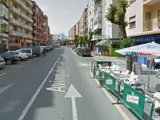 Geschftsraum en Avenida albufera 19. Local comercial en avenida albufera 19 sedavi