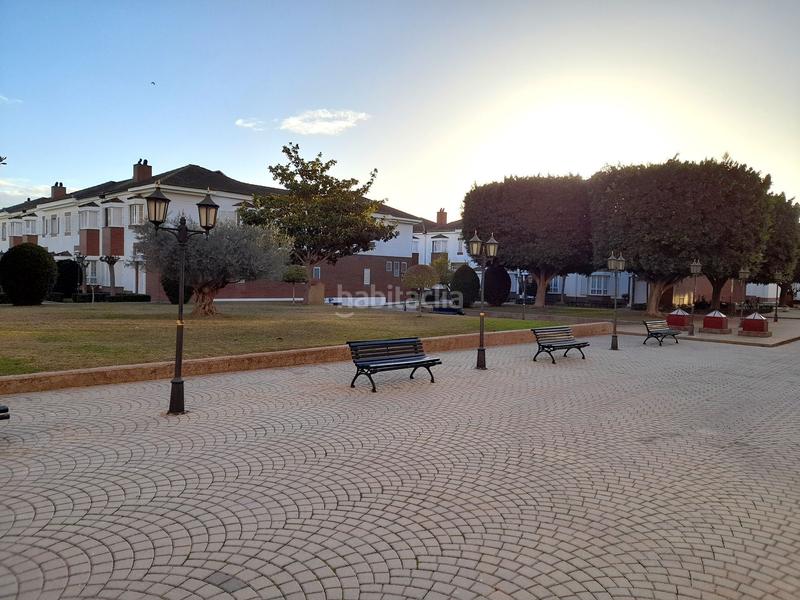 Foto 0384fabb-247a-4745-b441-527803fecb0e. Àtic amb calefacció aparcament a Parque Avenida Jerez de la Frontera