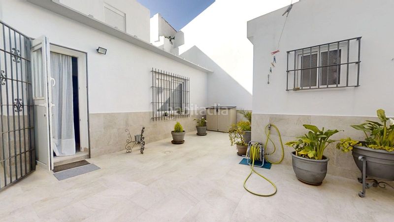 Foto c54626fd-b113-453c-bc79-7d1173b8b1c3. Casa amb calefacció a Centro Jerez de la Frontera
