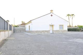 Casa en Caballero Bonald-S. Jos Obrero-Guadalcacn. Magnfica finca con casa, jardn y zona de huerta en la zona nor