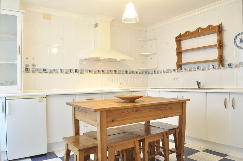 Foto 59acf573-a3f4-4ca6-8d0e-35315f268351. Casa adossada amb aparcament a El Altillo Jerez de la Frontera