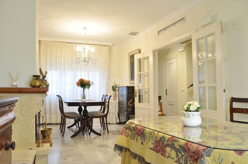 Foto dcddc622-55c4-49d0-ab8f-2bbd1faad184. Casa adossada amb aparcament a El Altillo Jerez de la Frontera