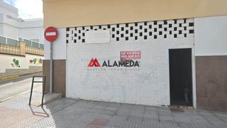 Local Comercial en Ncleo urbano. Local en fuente amarga