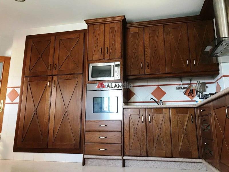 Foto eabdc338-02dc-409a-a6c5-e3ec4c6b2a41. Chalet with heating parking pool in Las Lagunas - Campano Chiclana de la Frontera