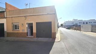 Haus in La Banda - Campo de Fútbol. Casa en planta baja en carretera de medina
