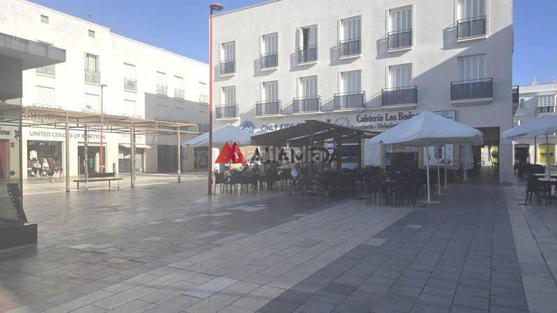 Foto 65fa4967-fe2a-4436-a1fe-7ef12ab62dd1. Geschäftsraum in Núcleo urbano Chiclana de la Frontera