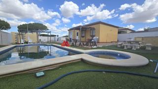 Chalet en Los Franceses - La Vega. Chalet con piscina en el marquesado