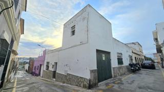 Maison en La Banda - Campo de Ftbol. Casa en la zona del arenal