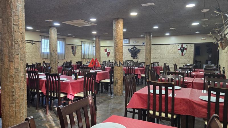 Foto 4922995c-ef0d-46f3-a3d9-d05be881ab2f. Edificio in Medina Sidonia