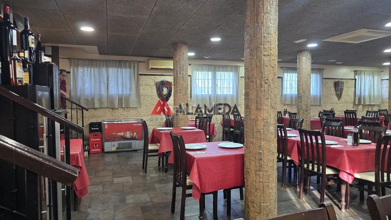 Foto 62c0305a-9d04-479f-8302-aabc099d23b4. Edificio in Medina Sidonia