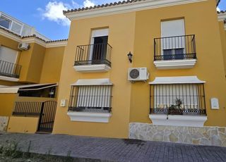 Casa adossada a Núcleo urbano