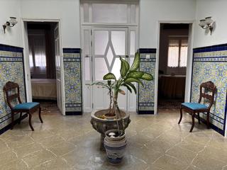 Xalet a Barbate. Casa señorial en planta baja con muchas posibilidades