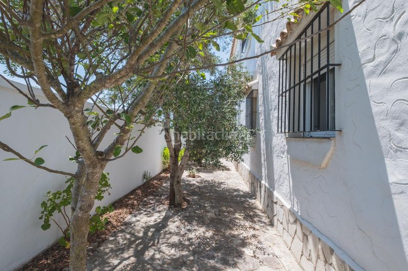 Foto e29d4d5a-a0a0-4473-bff9-04d358397ac2. Masia amb aparcament piscina a Zahora Barbate
