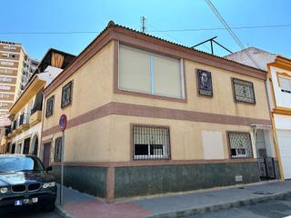 Casa en Calle del pino 14. Casa a la venta en torrenueva